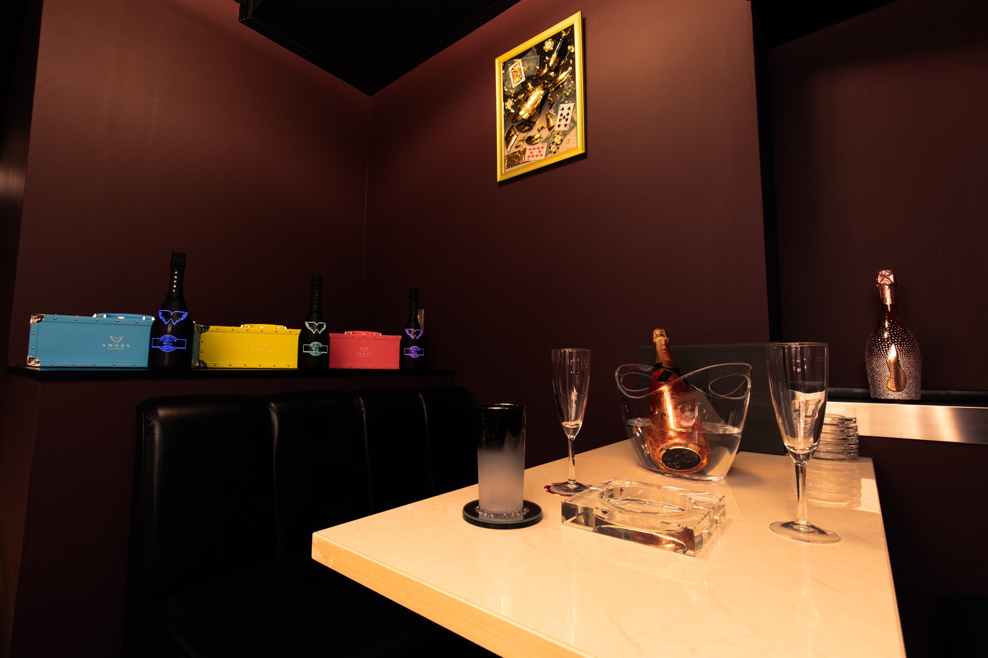 Bar All-in実店舗のボックス席